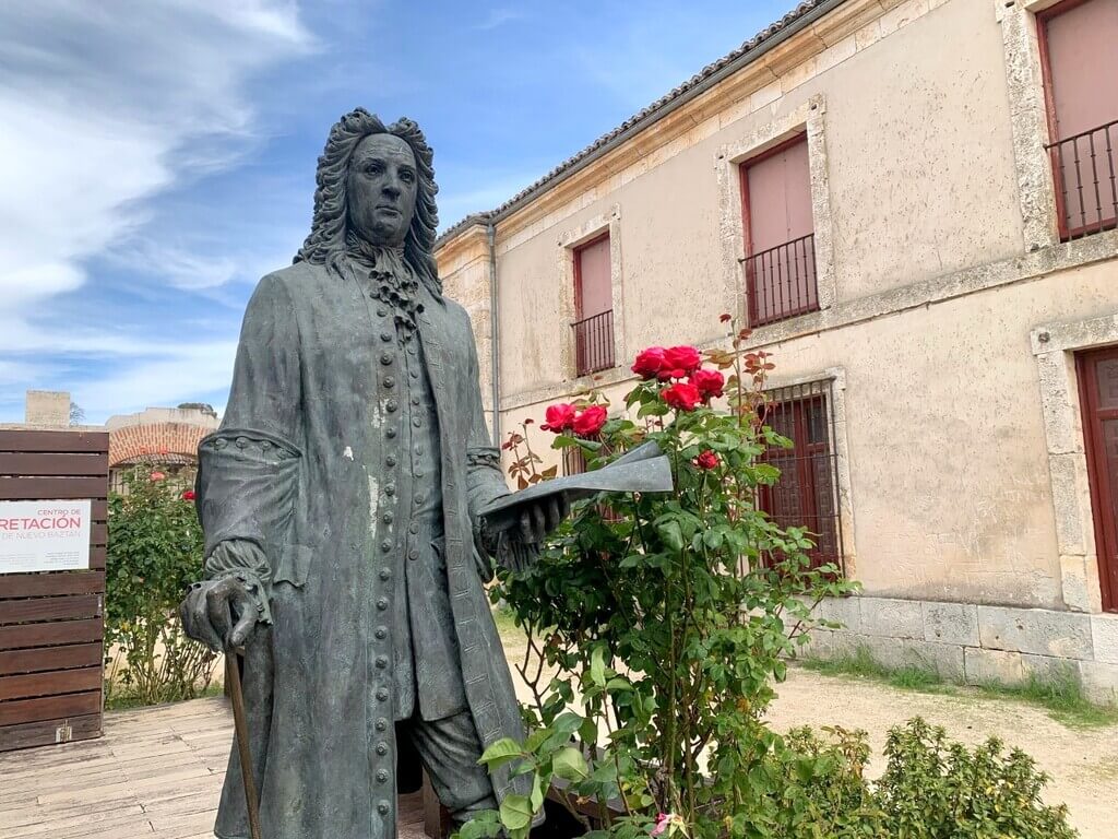 Estatua de Juan de Goyeneche 