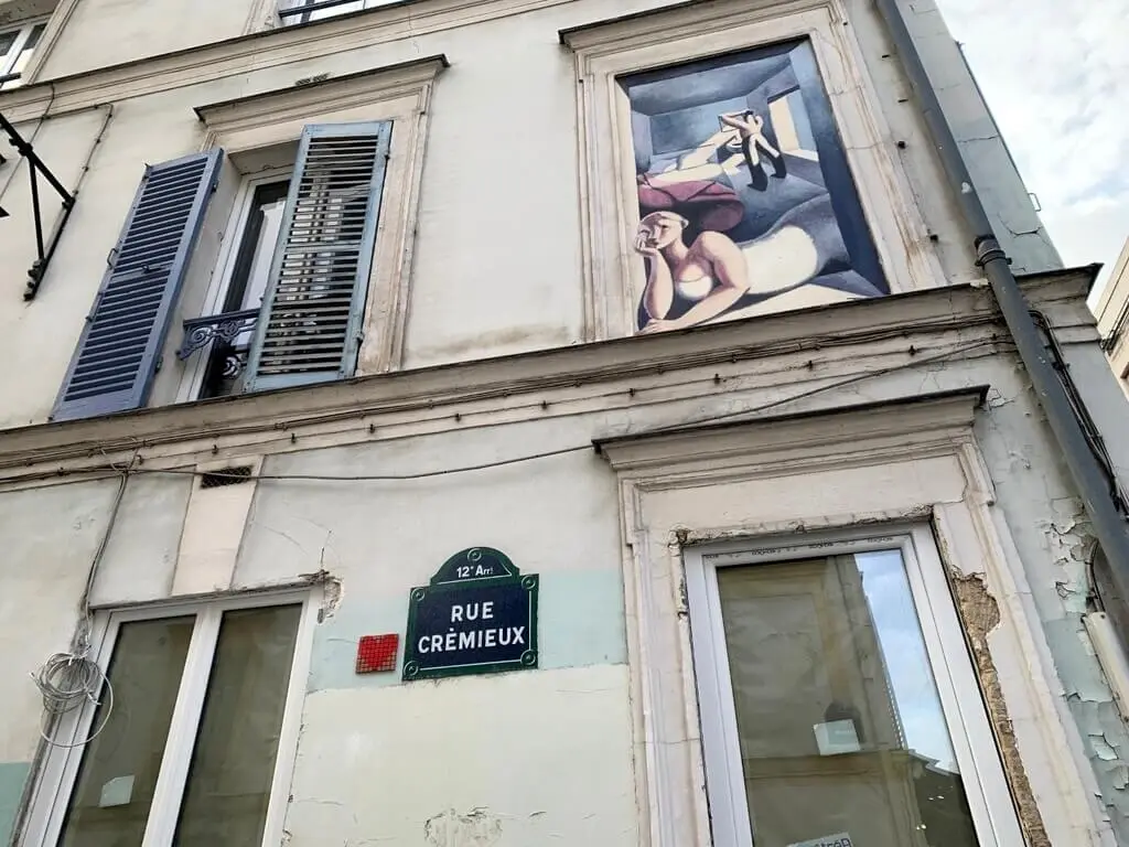 Rue Crémieux de París