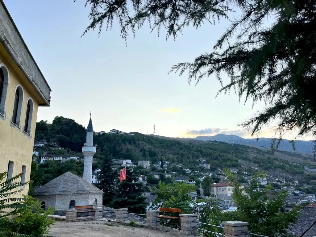 Vistas de Gjirokastra