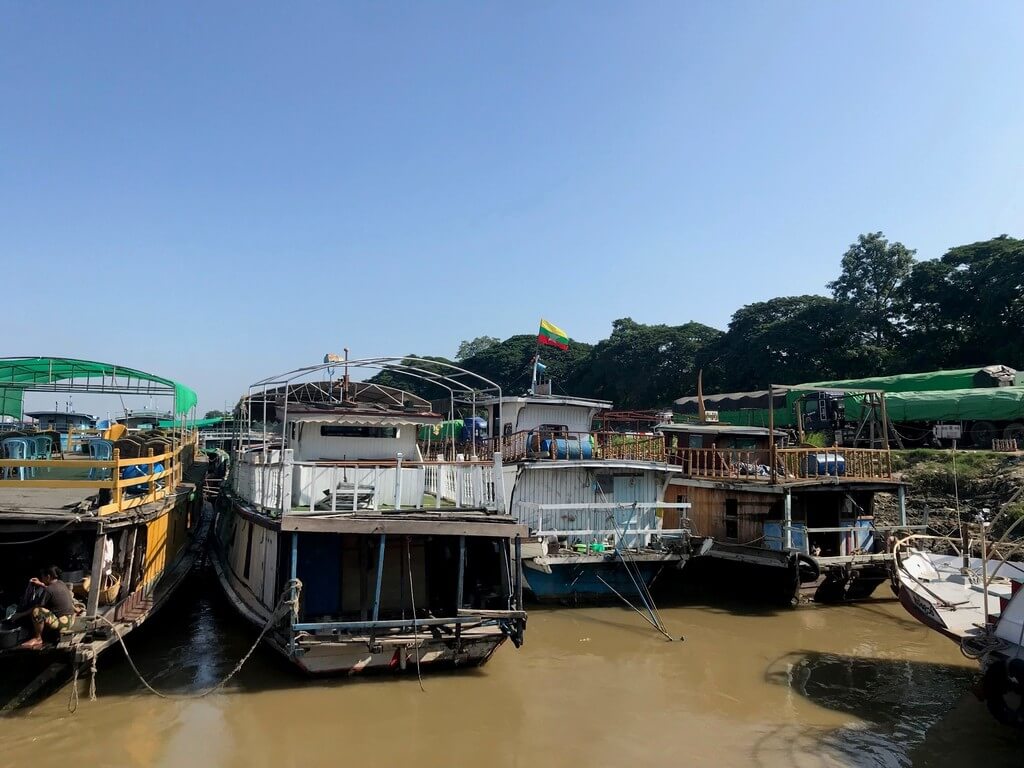 Embarcadero de Mandalay. Desde aquí sale el barco que lleva a Mingun