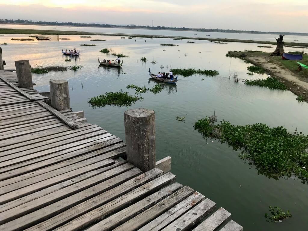 U bein bridge, junto a Amarapura