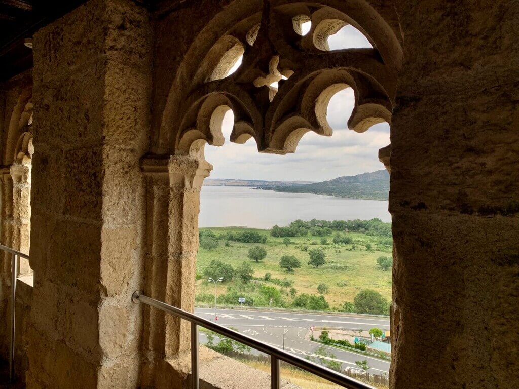 Vistas del Embalse de Santillana desde la Galería Juan Guas