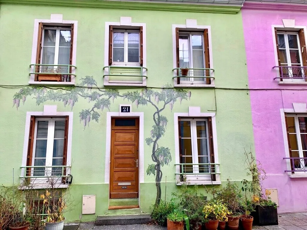 Casas de colores en la Rue Crémieux