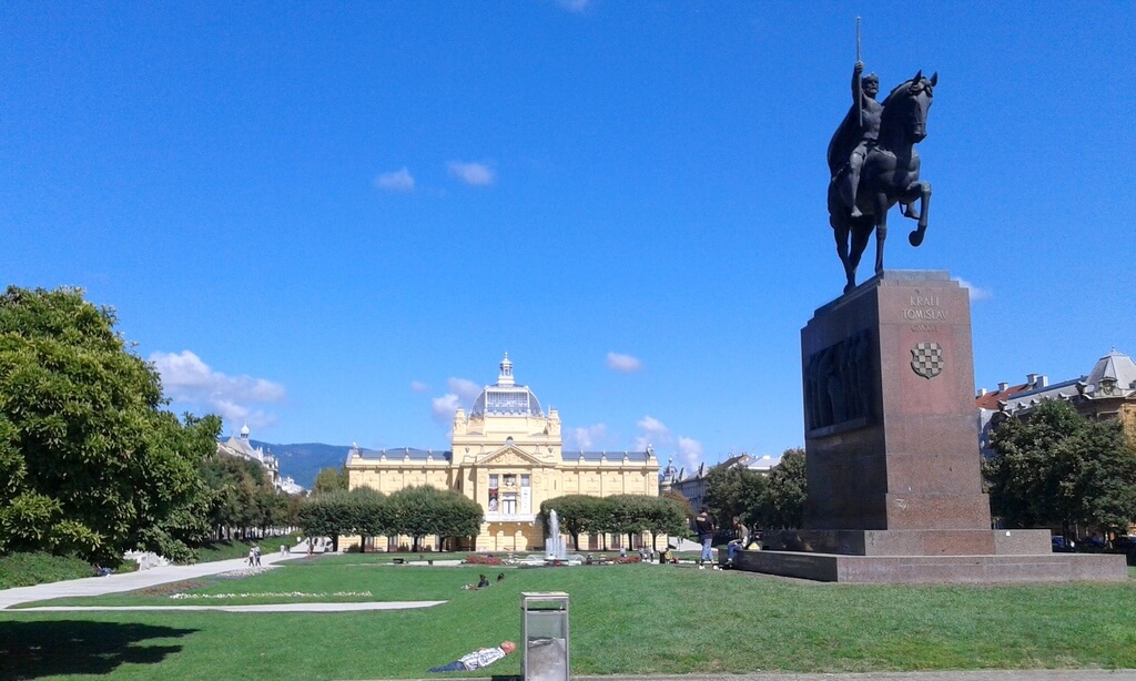 Plaza del Rey Tomislav