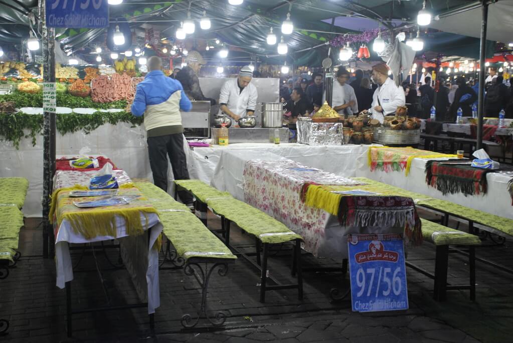 Puestos de comida callejera en Jemma el Fna, Marrakech