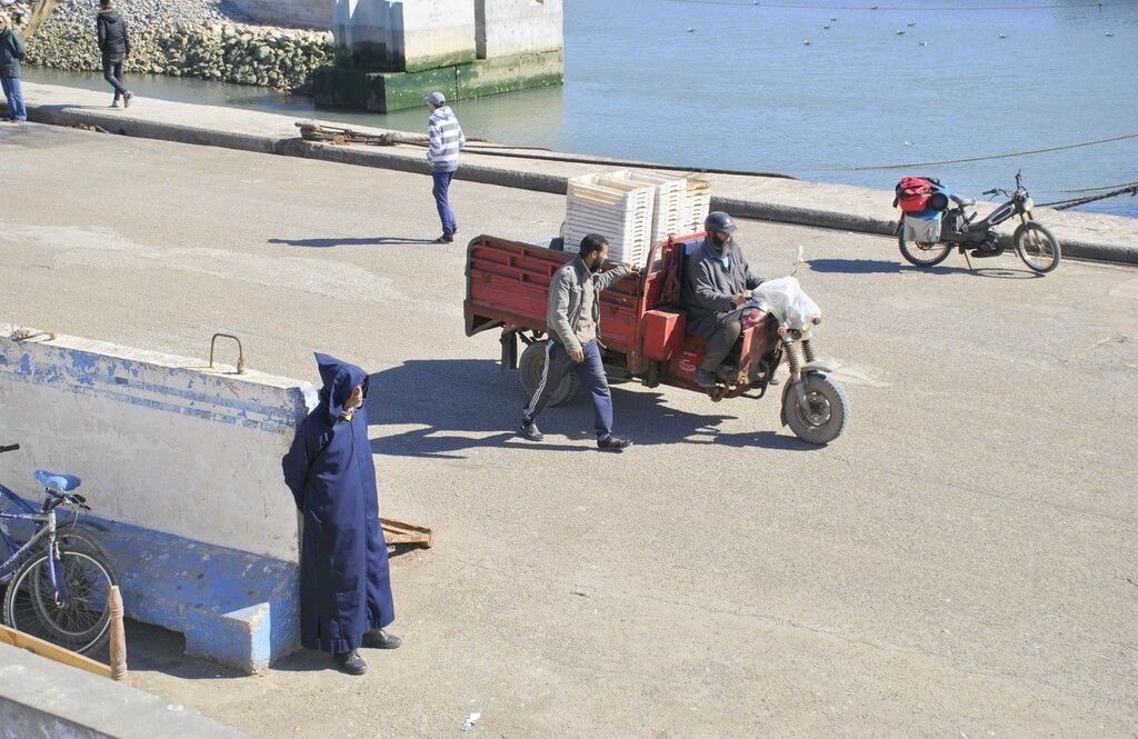 Avenida principal del puerto de Essaouira