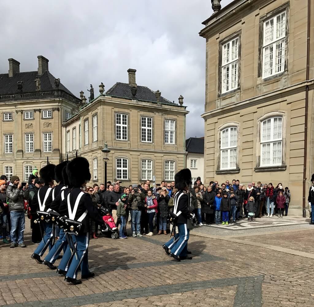 cambio de guardia en Amalienborg