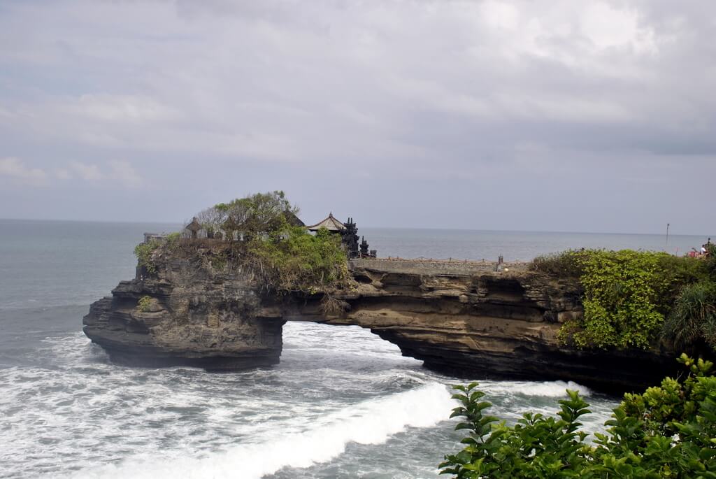 Pura Batu Bolong