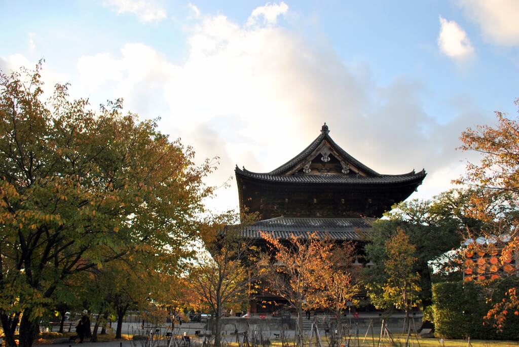 Interior Templo To-Ji