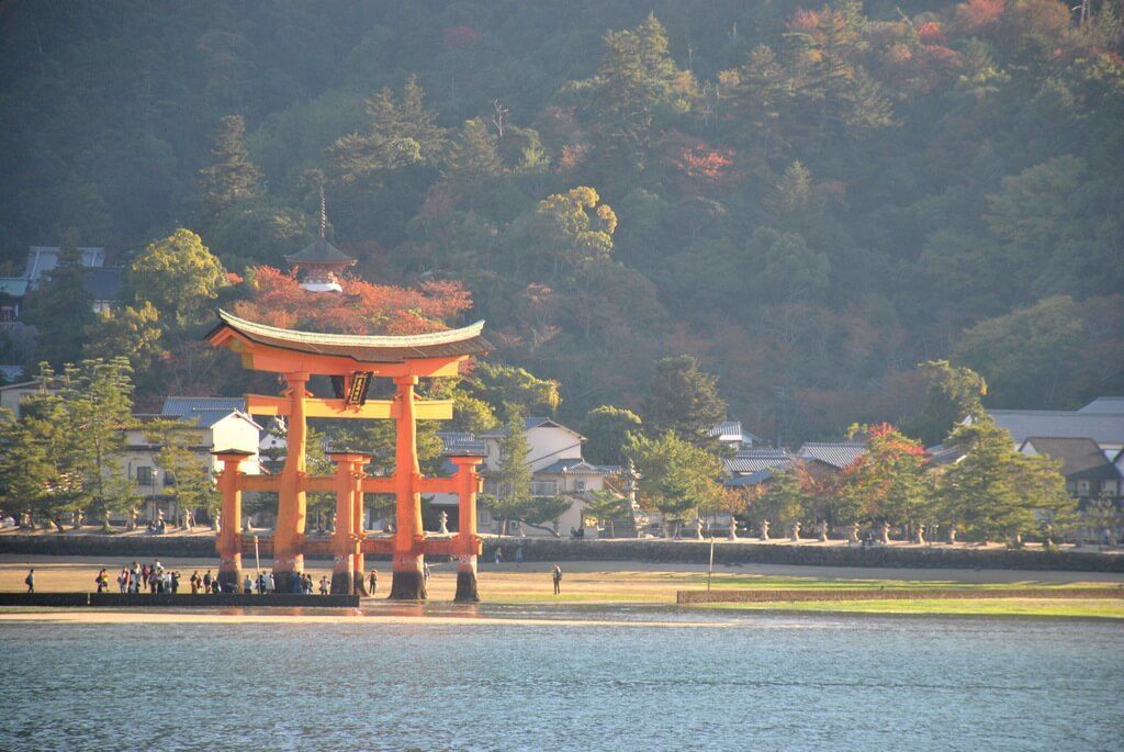 Isla de Miyajima desde el ferry