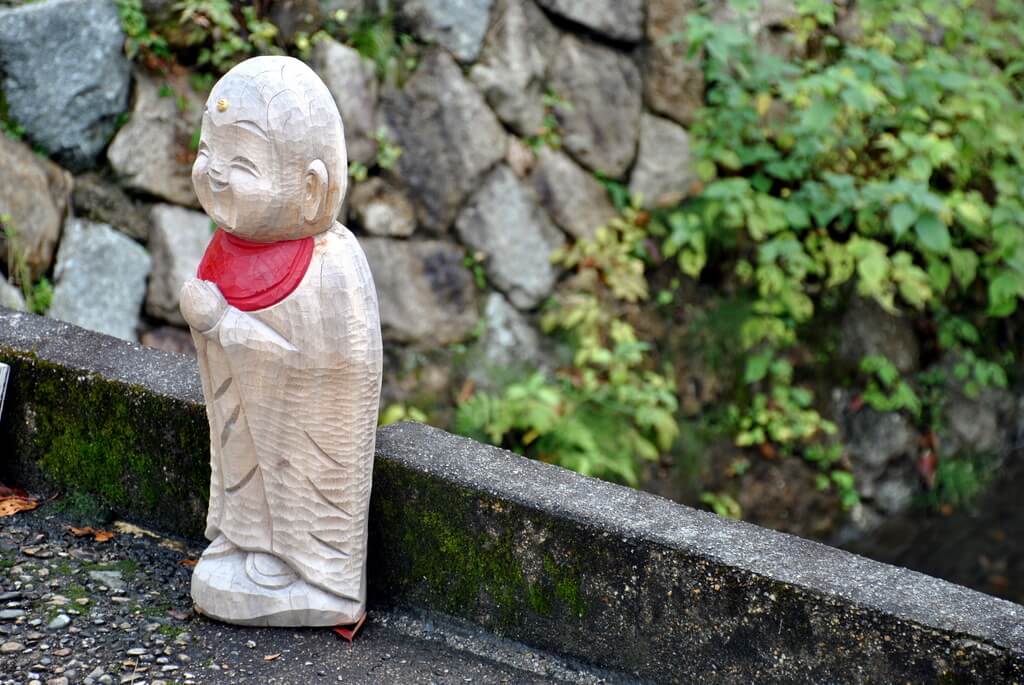 Buda de madera en el Paseo de la Filosofía