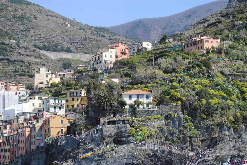 Pasarela de acceso a Riomaggiore cuando se llega por mar