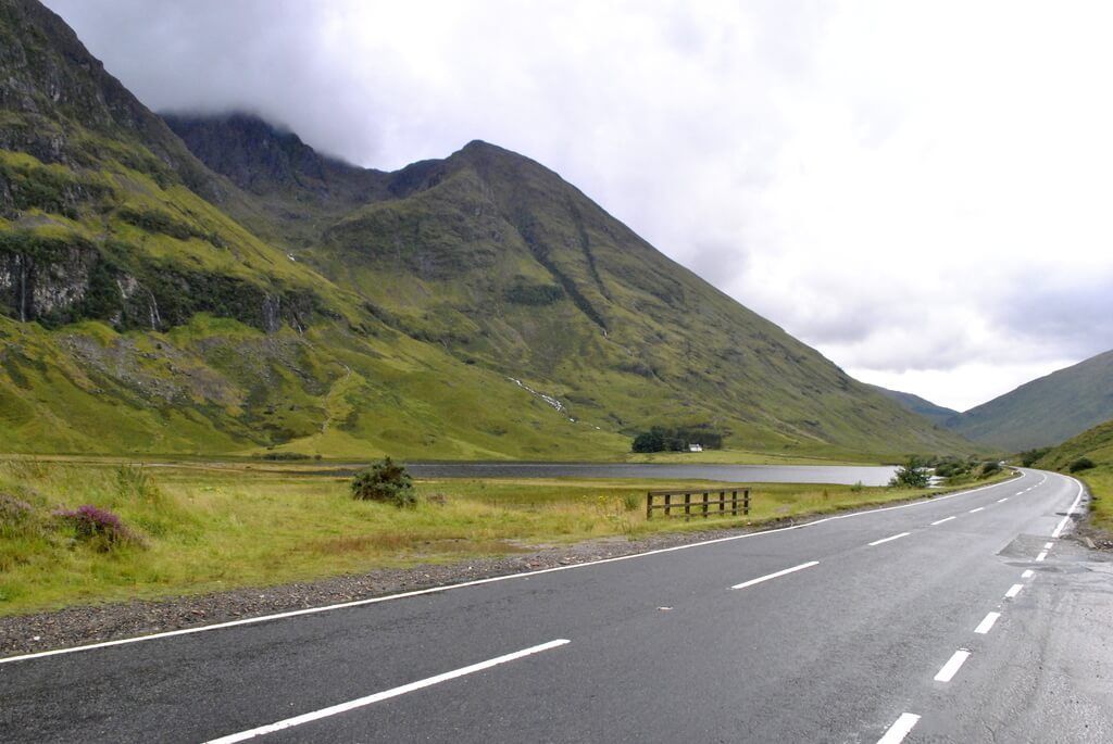 Conduciendo por el Valle de Glencoe