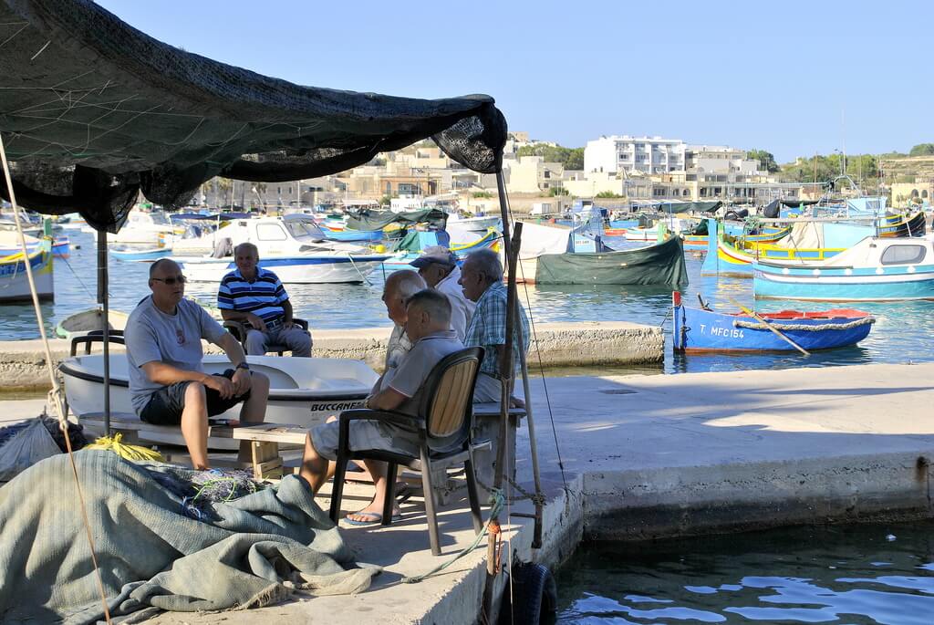 Pescadores en el puerto de Marsaxlokk