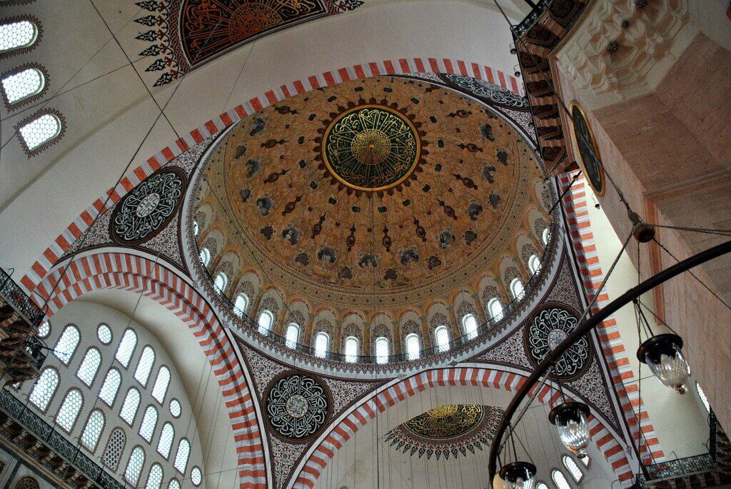 interior mezquita solimán