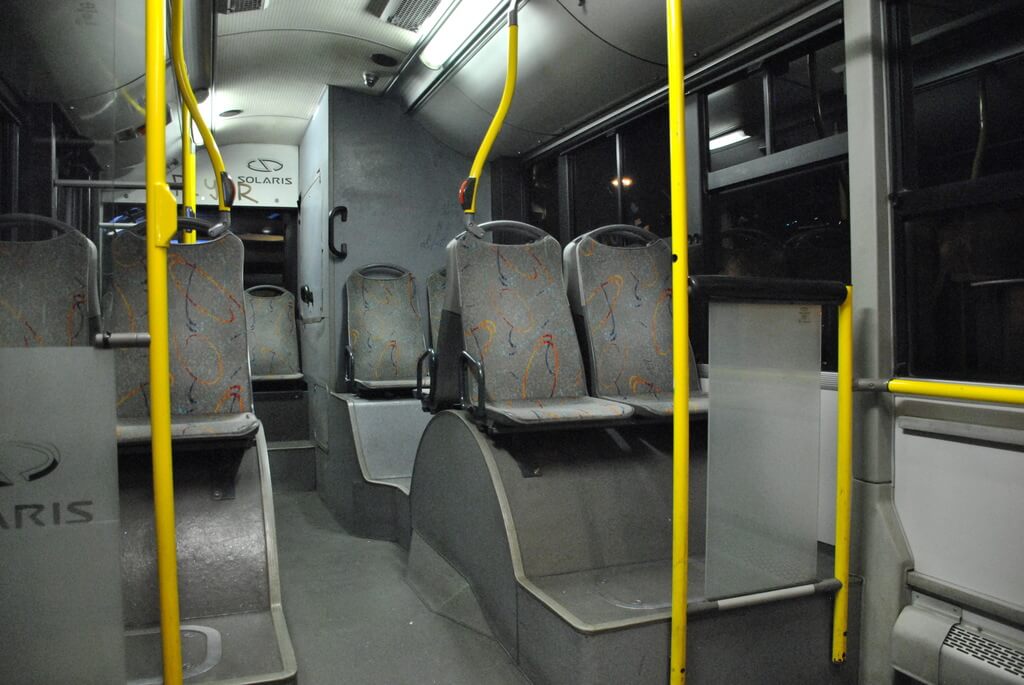 Interior autobús X96