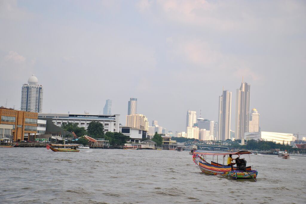 Navegando por el Chao Phraya