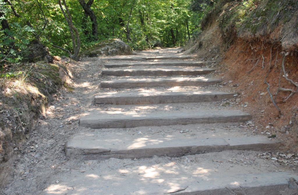 Escaleras que conducen al mirador