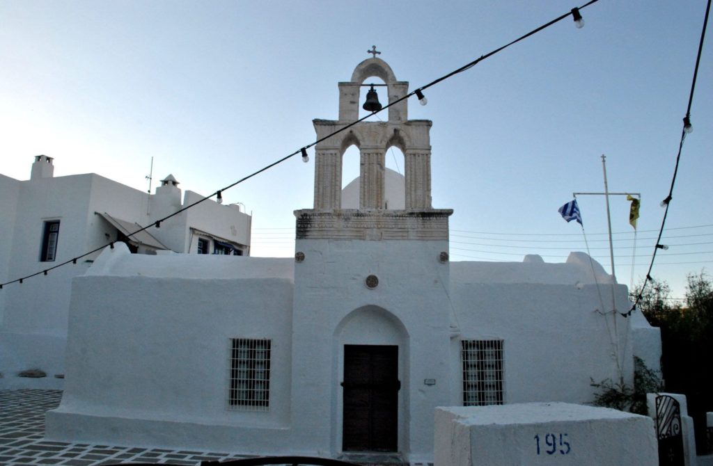 Iglesia de Adamas, isla de milos