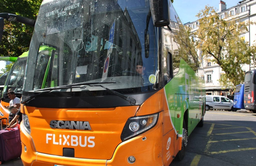 Autobús de Flixbus (trayecto Ginebra-Annecy)