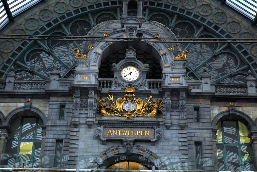 Interior de la Estación Central de Amberes