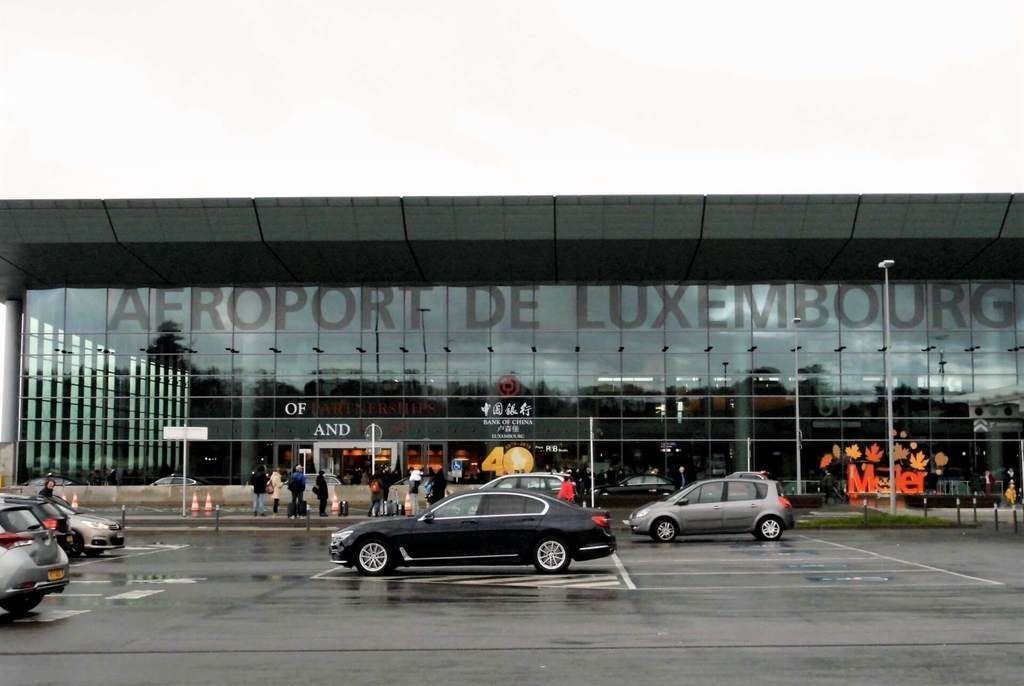 cómo ir del aeropuerto de luxemburgo al centro