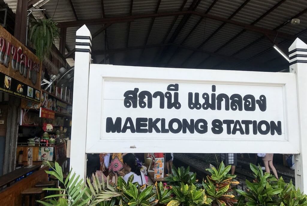 mae klong el mercado de las vías del tren