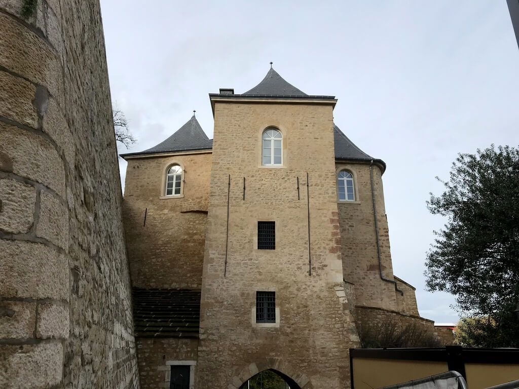 Puerta de las Tres Torres