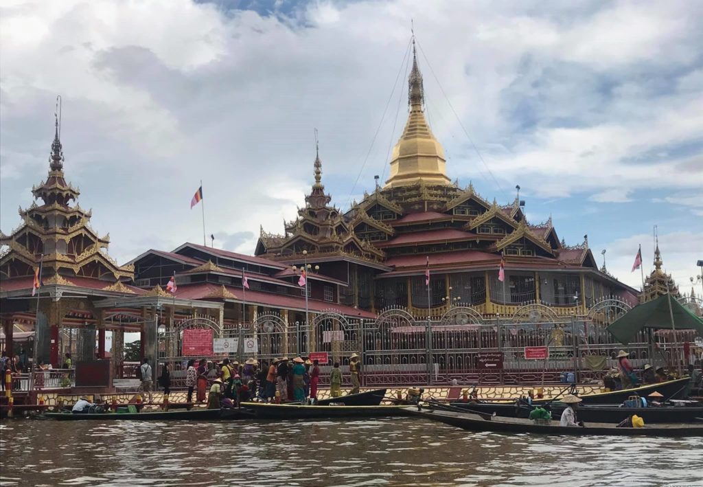 Phaung Daw OO Pagoda