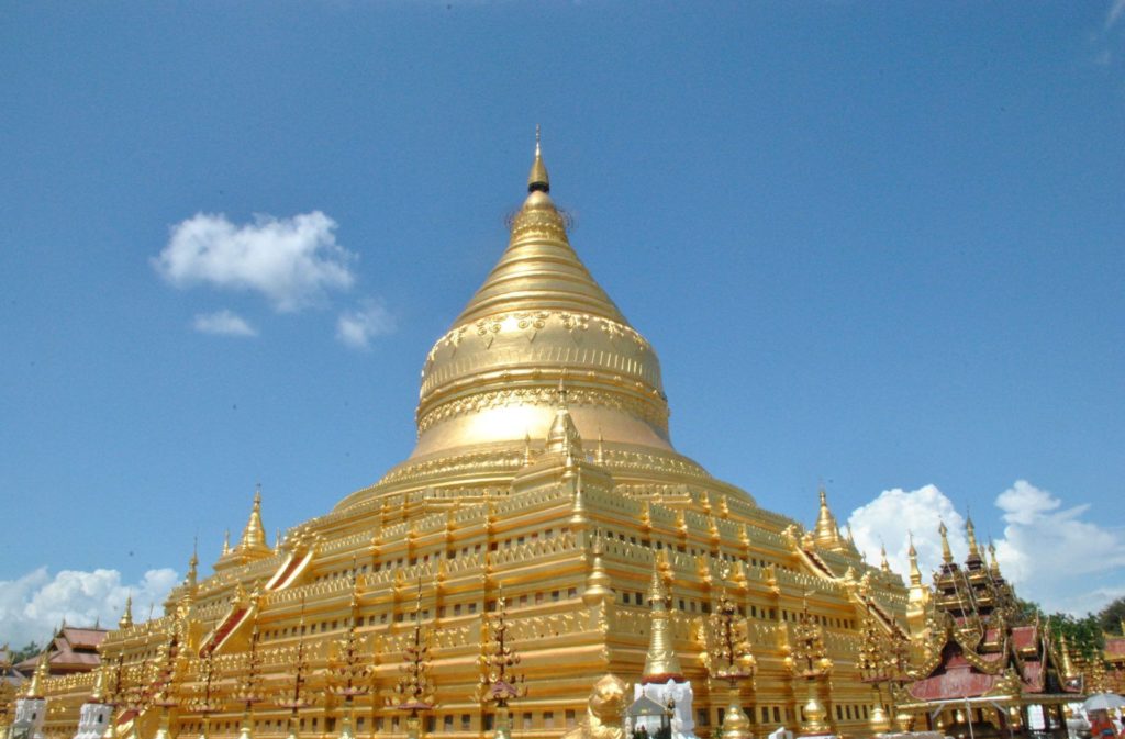 Estupa central de la Shwezigon Pagoda