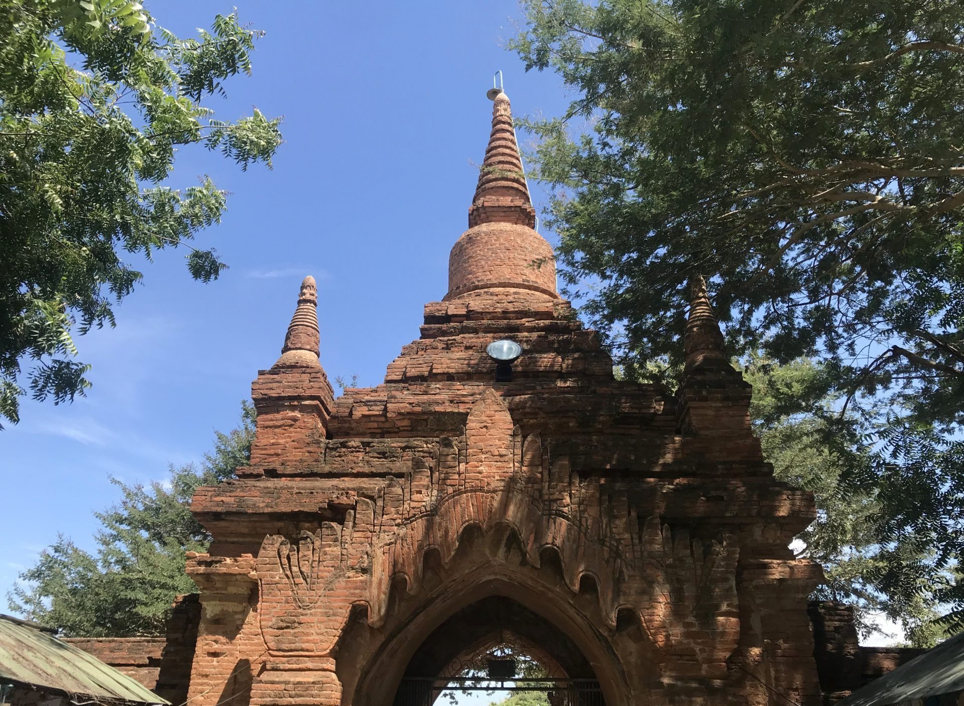 Puerta de acceso al templo