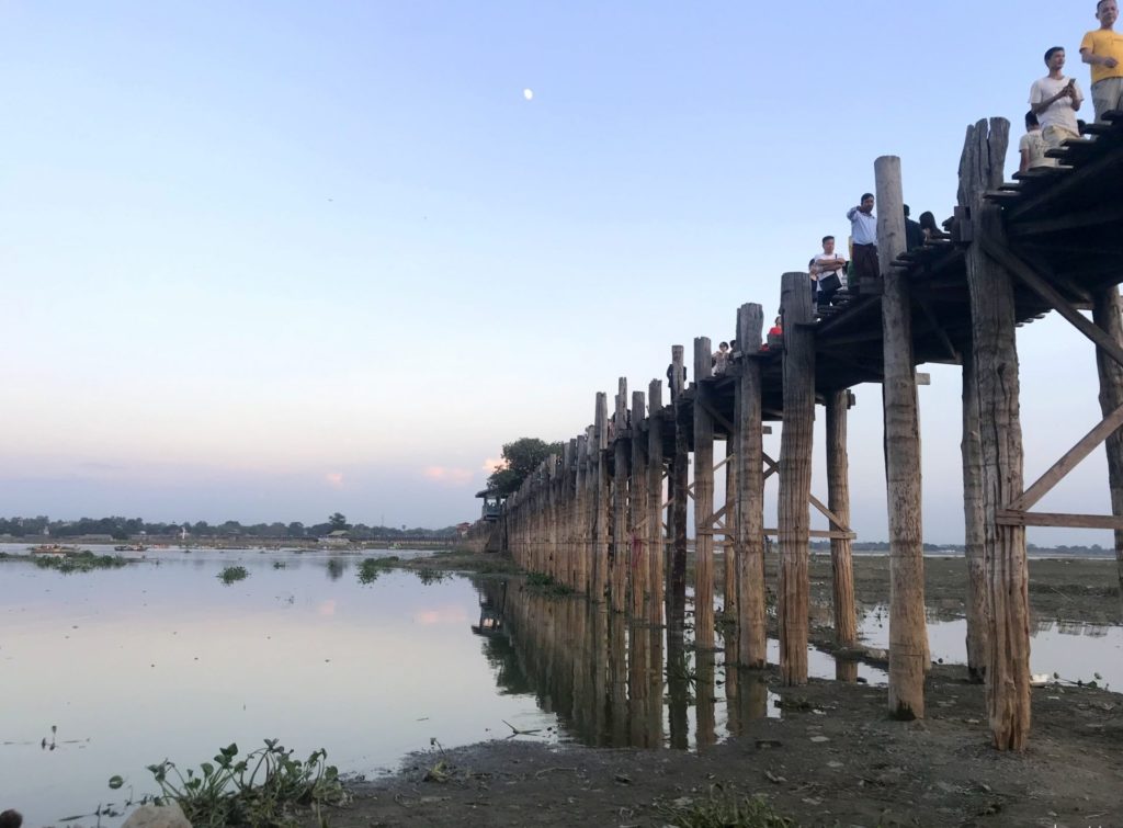 Atardecer en U bein Bridge