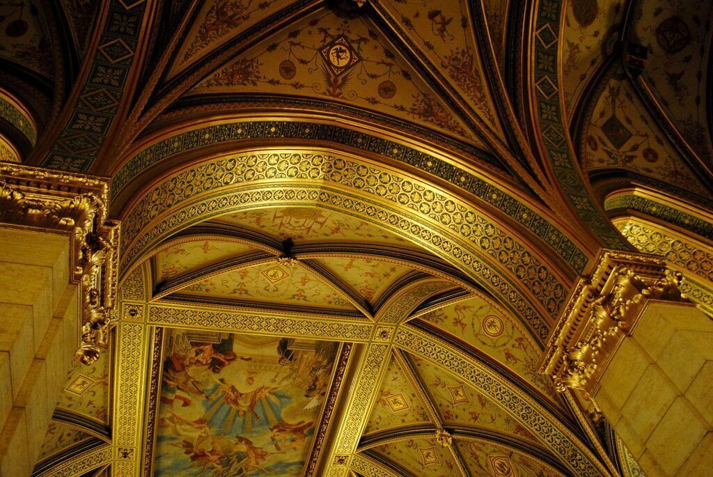 Hall de entrada al Parlamento 10 lugares que ver en Budapest