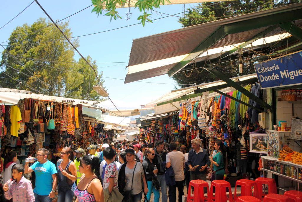 Mercado gastronómico de Monserrate