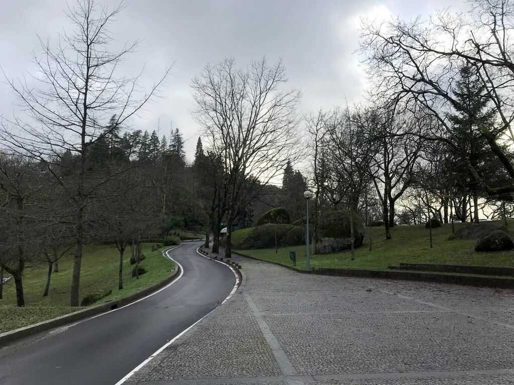 Carretera que conduce al Monte da Penha