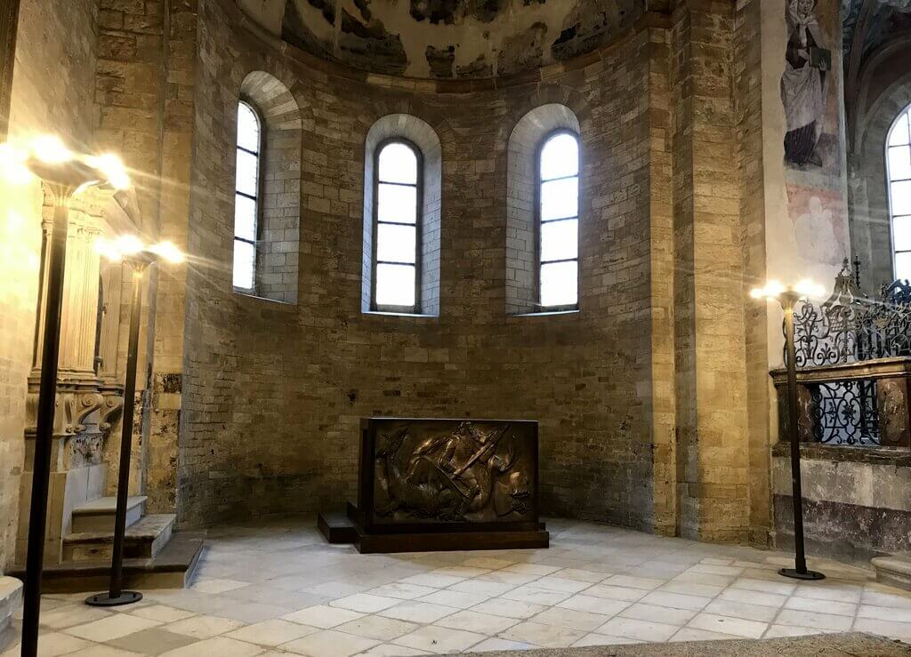 Altar con San Jorge y el dragón