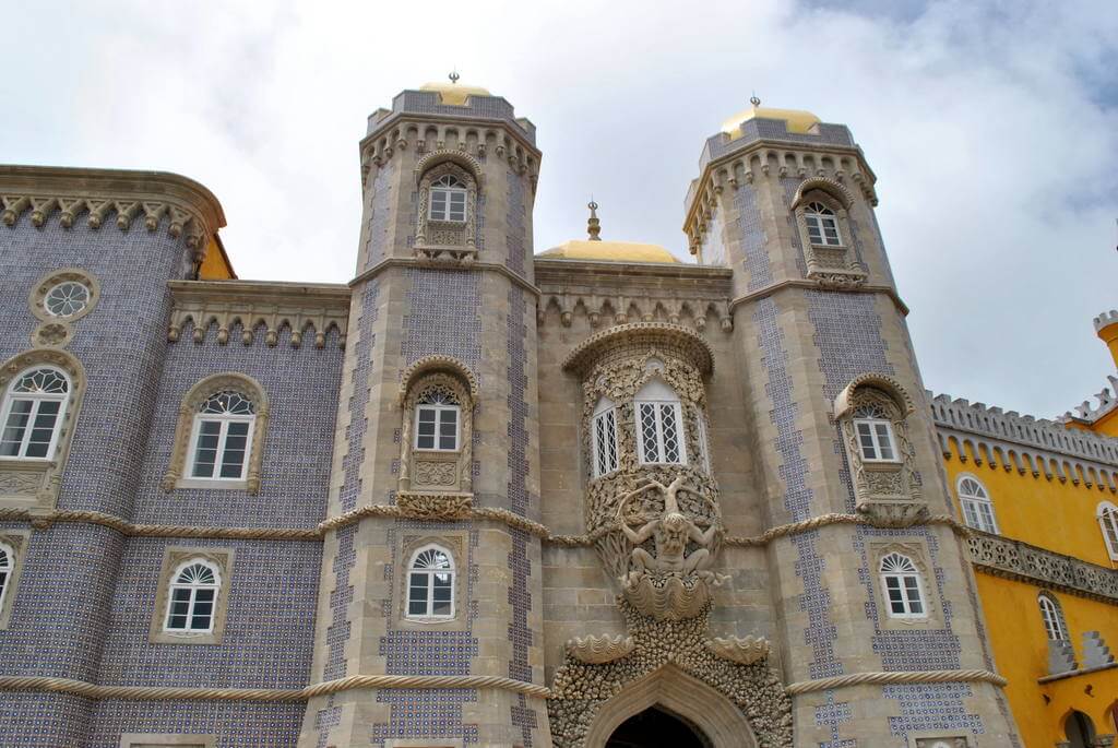 Fachada del Palacio da Pena