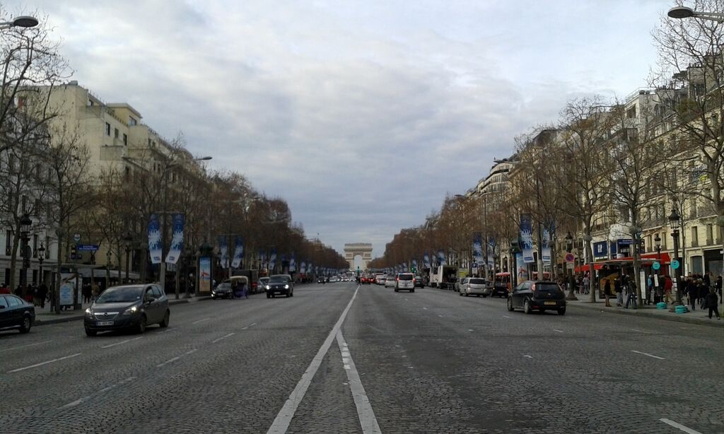 Avenida de los Campos Elíseos