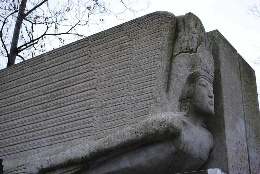 tumaba de Oscar Wilde, cementerio Père Lachaise