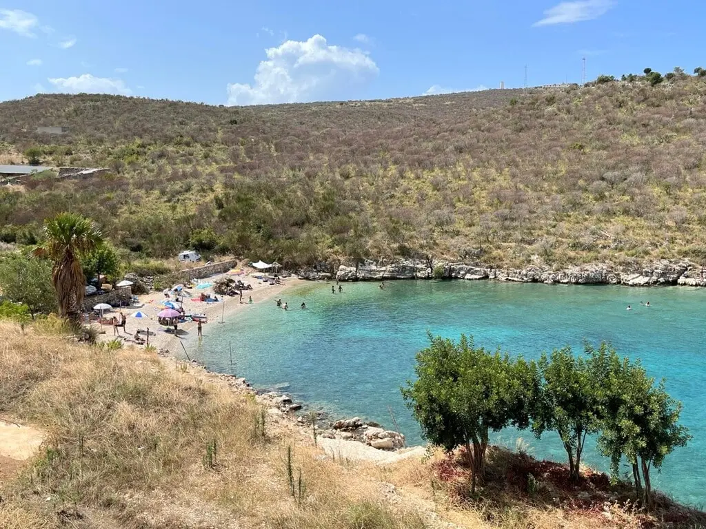 Una de las calas de Porto Palermo