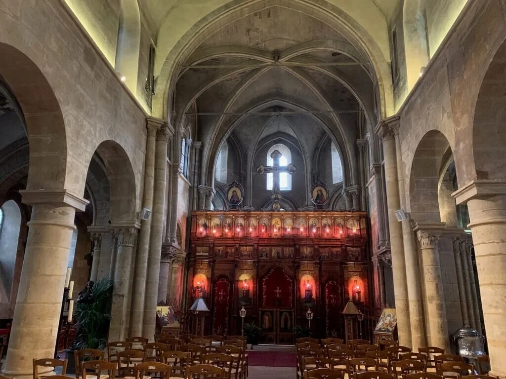 Interior de la Iglesia de Saint-Julien-le-Pauvre