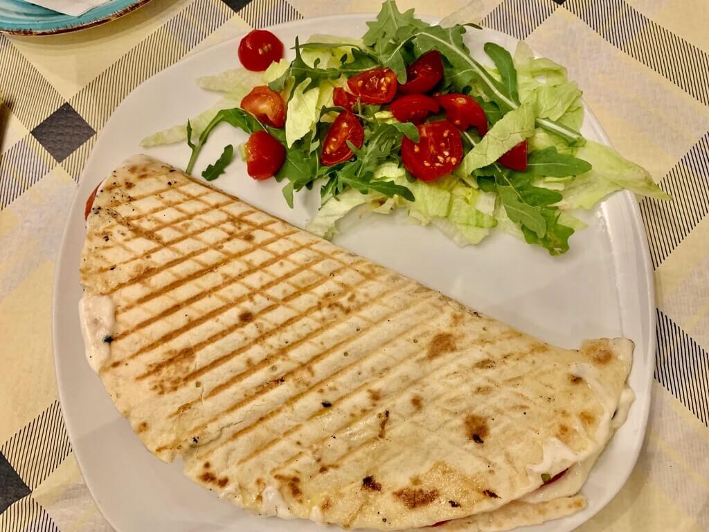 Piadina de queso grana