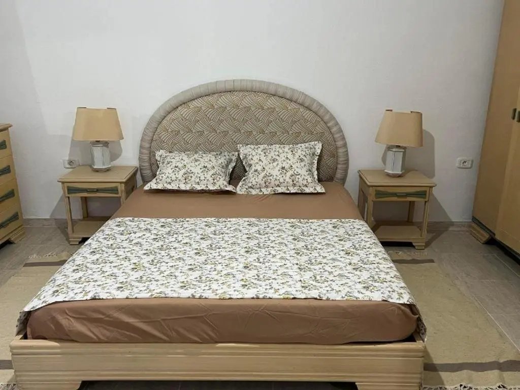 Una de las habitaciones del Dar Lilia Monastir dónde dormir en Monastir