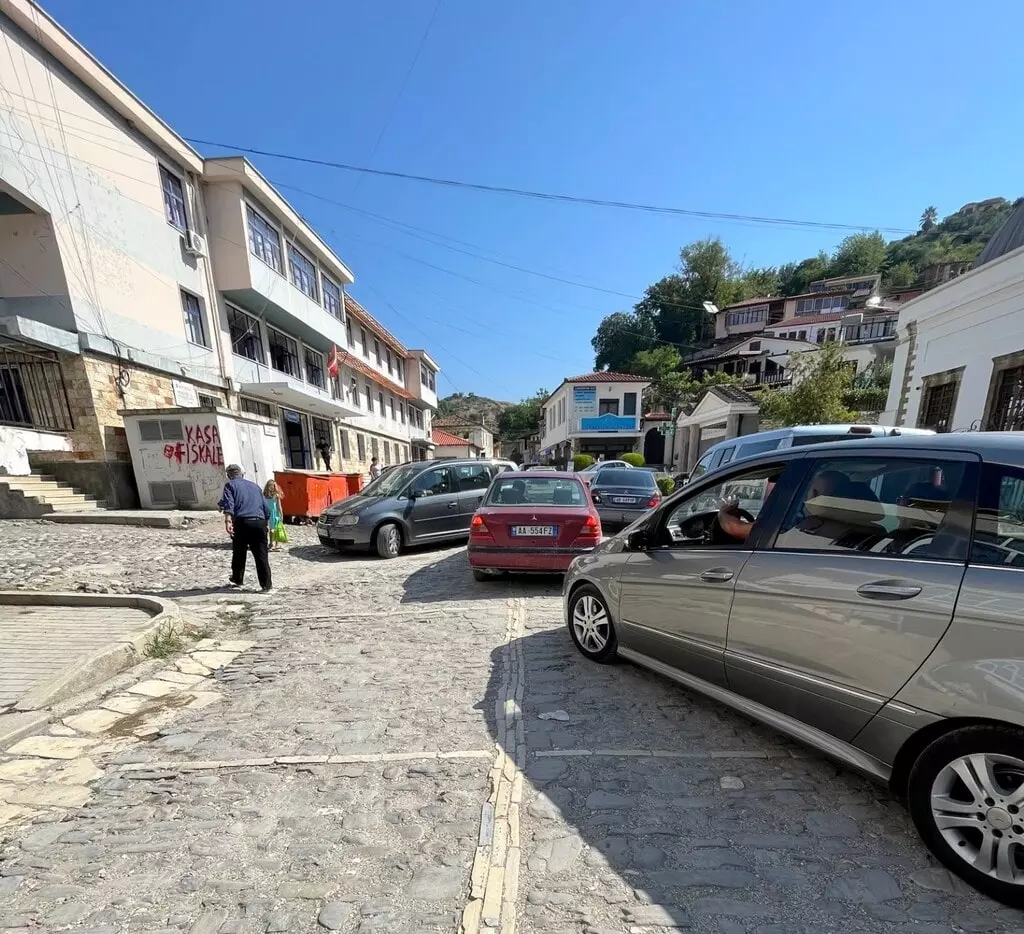 cómo conducir en Albania