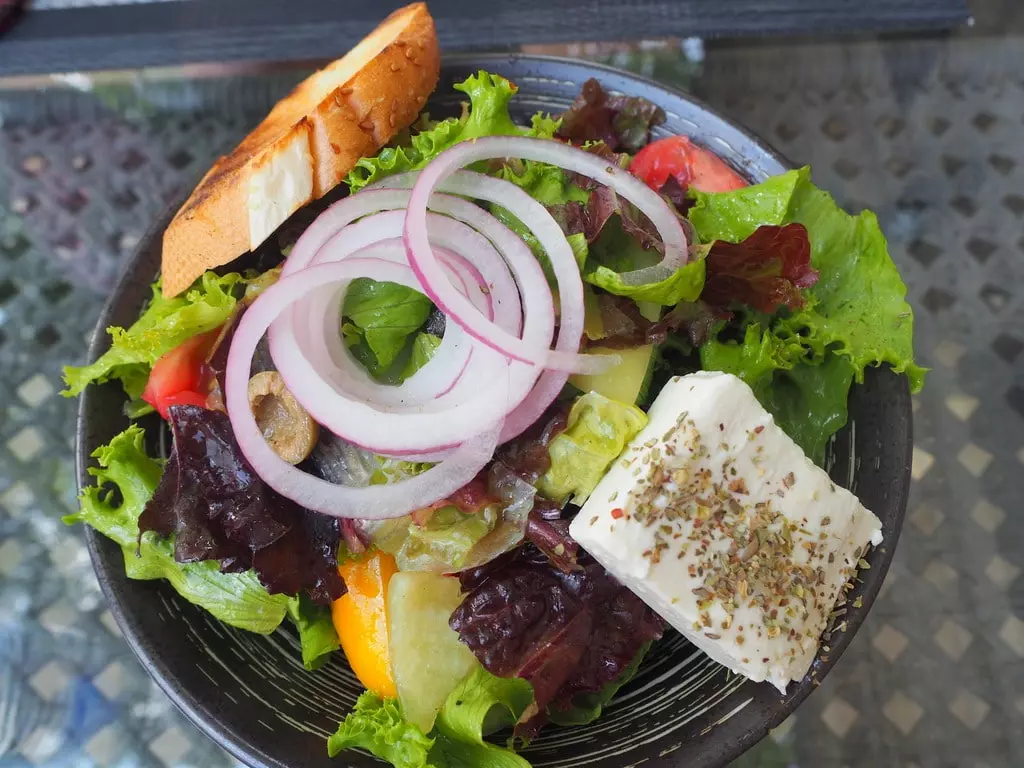 Ensalada griega del Platan