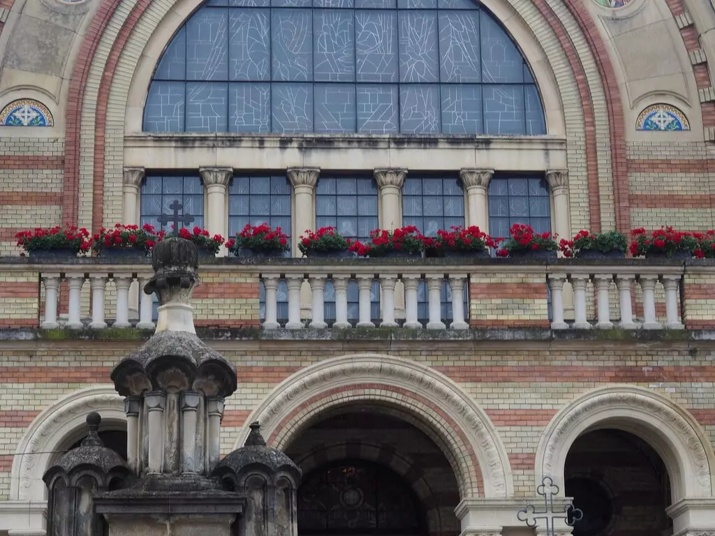 Fachada principal de la Catedral Metropolitana ortodoxa