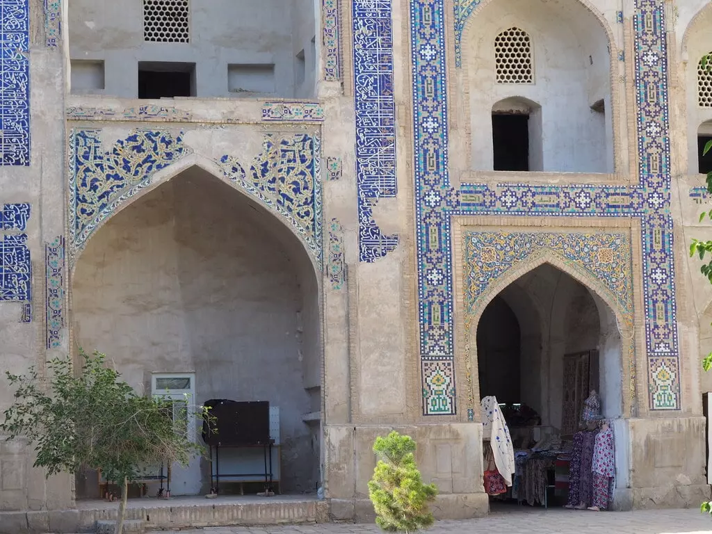 Paredes de la madraza