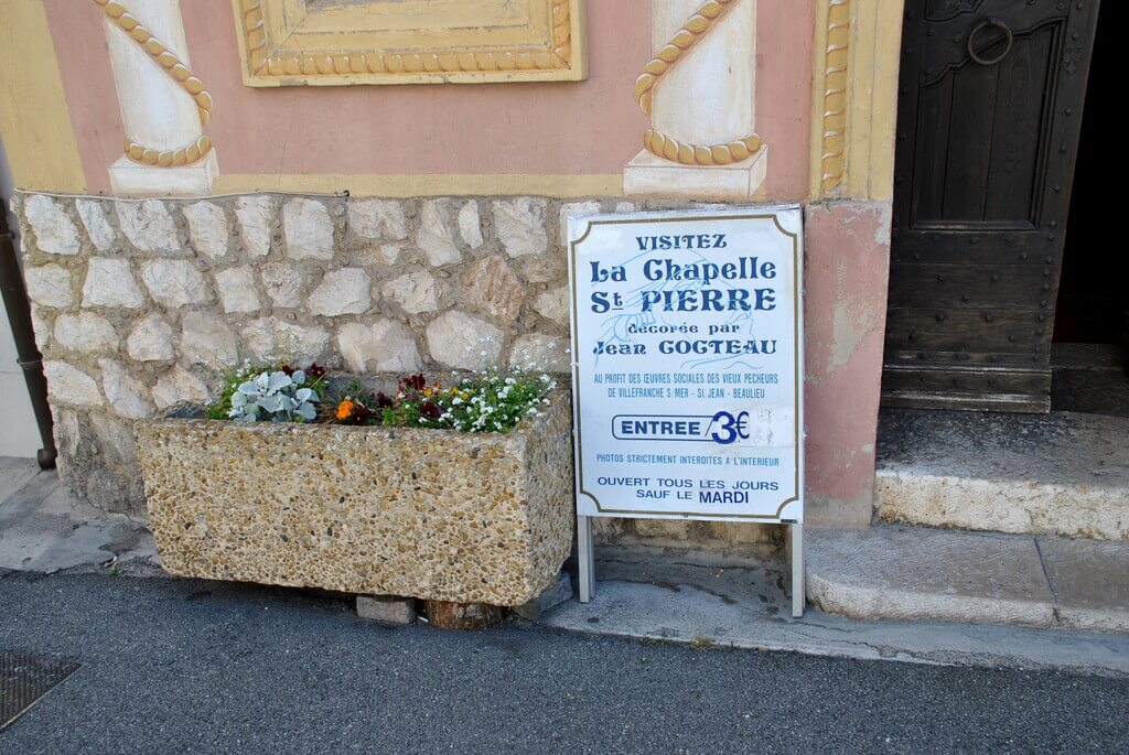 Entrada a la Capilla de St Pièrre