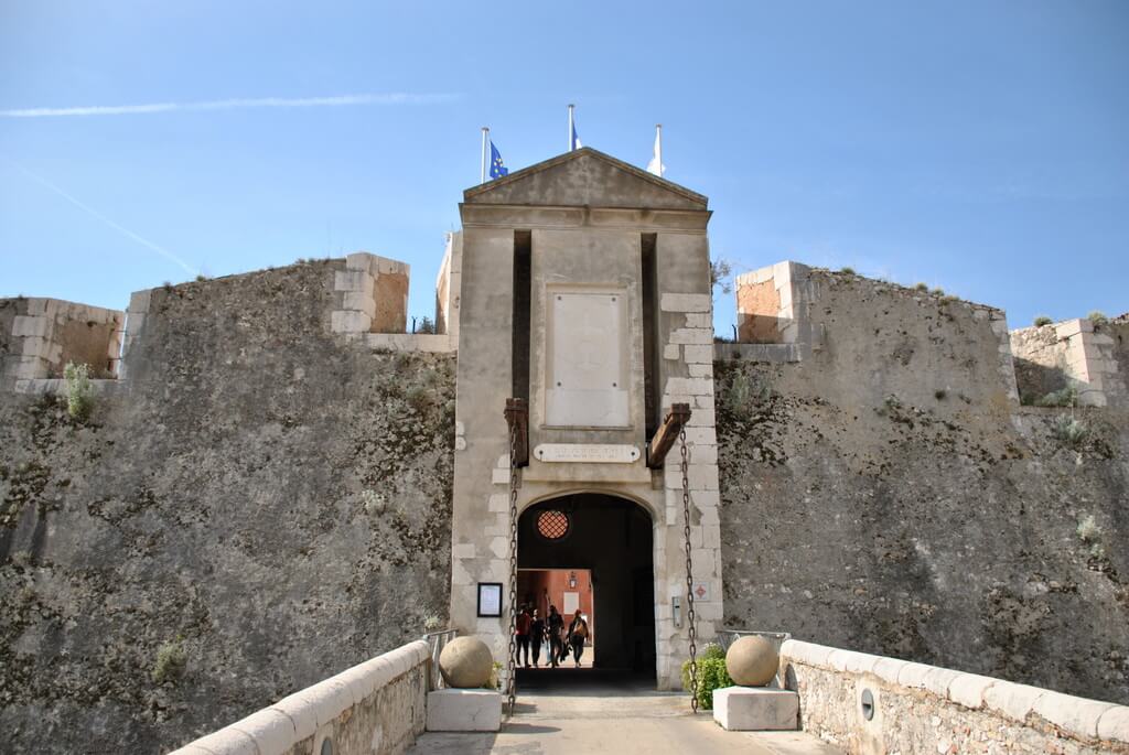 Entrada a la Ciudadela