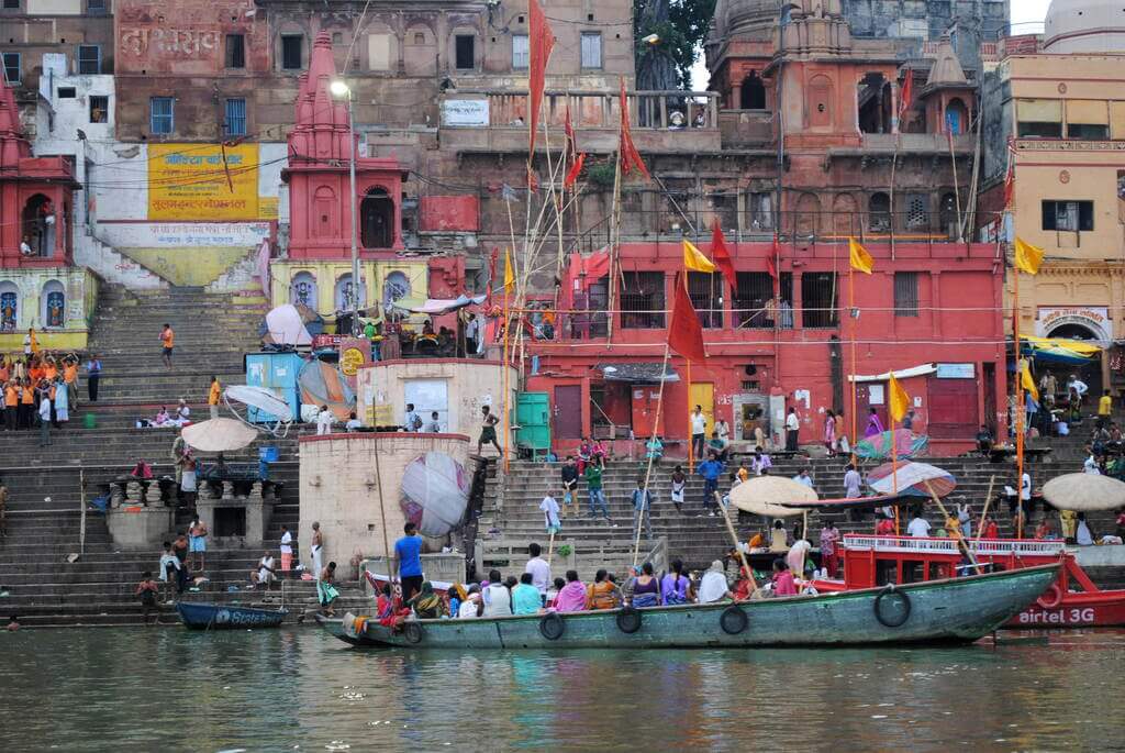 Dashashwamedh Ghat, visto desde la barca